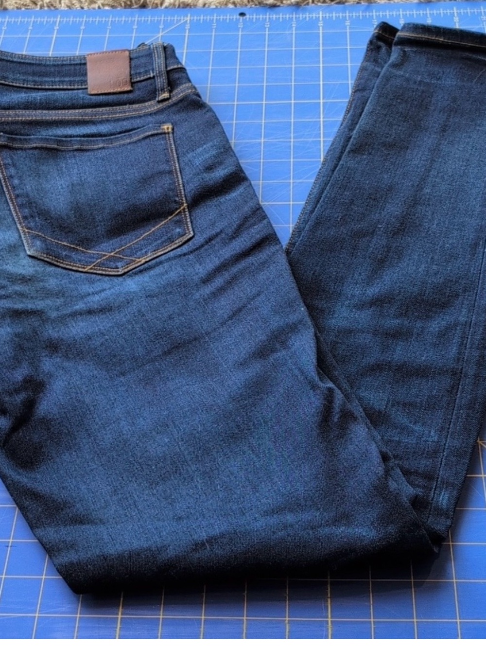 Women’s Dark Blue Stretch Jeans – Classic Slim Fit